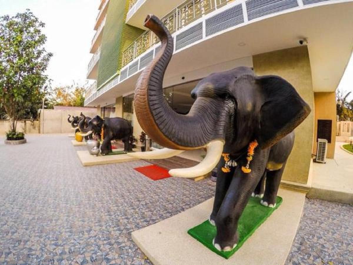 คอนติเนนตัล พลาซา เวียงจันทน์ Hotel Ban Nongdouang ภายนอก รูปภาพ