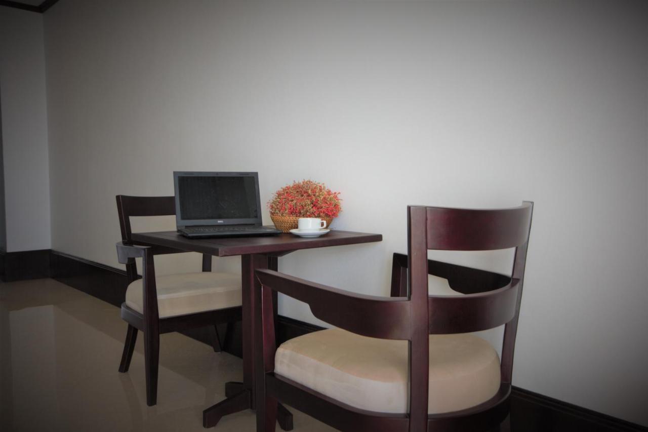 คอนติเนนตัล พลาซา เวียงจันทน์ Hotel Ban Nongdouang ภายนอก รูปภาพ